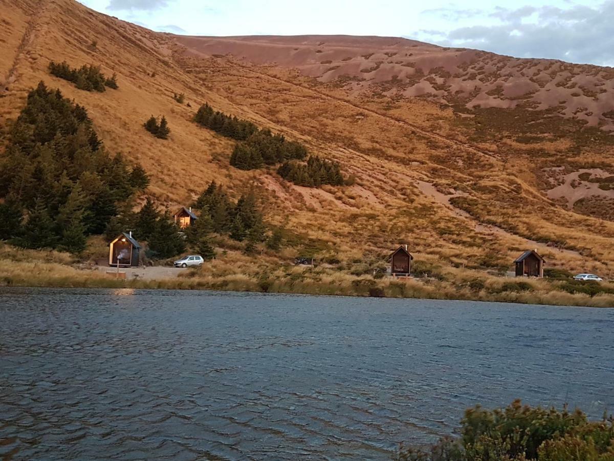 Lake Stella Mountain Huts Hotel Mt Lyford Buitenkant foto