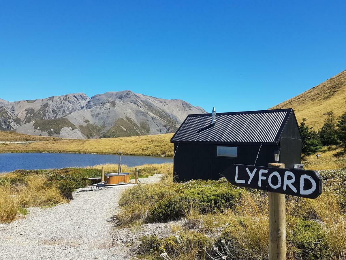 Lake Stella Mountain Huts Hotel Mt Lyford Buitenkant foto